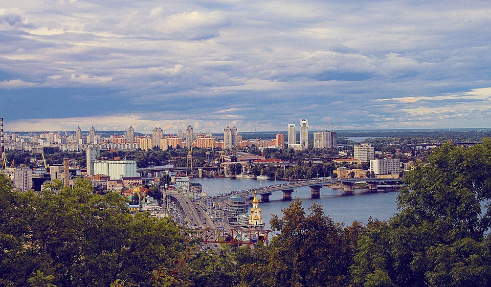 Київ та Харків очолили рейтинг соціально-економічного розвитку міст