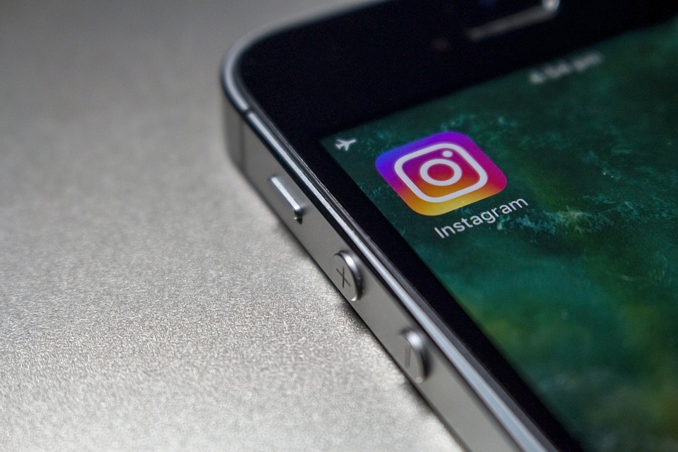 Instagram дозволить вказувати спонсорів публікацій