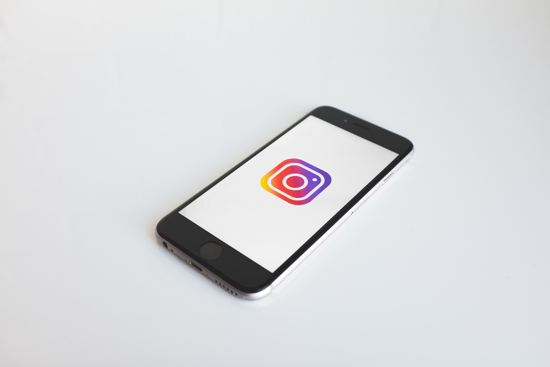 Instagram пропонує вести спільні онлайн-трансляції
