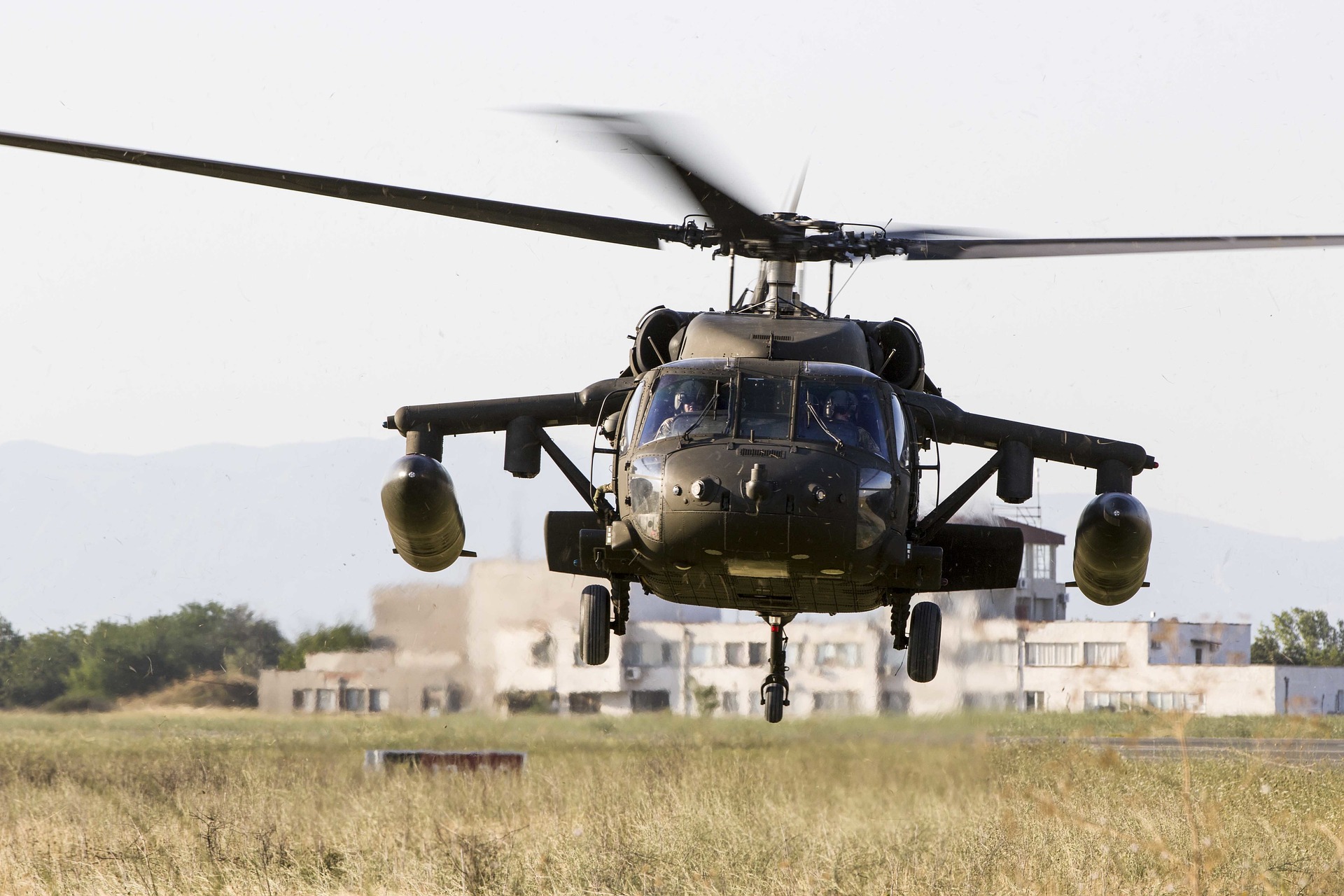 Американские военные вертолеты. Sikorsky uh-60 Black Hawk. Uh-60 Blackhawk. Вертолеты США uh 60. MH-60 Blackhawk.
