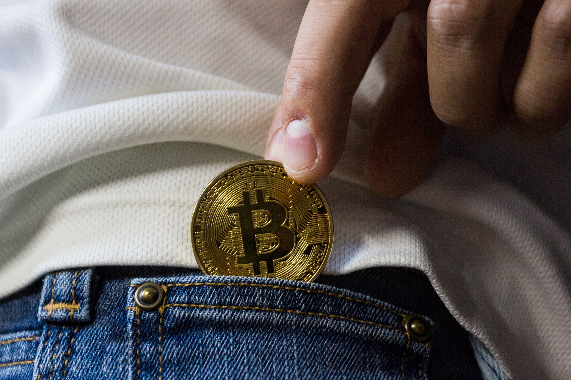 Post cryptum — Bitcoin-кредитування, КрипТомати та вибори на блокчейні