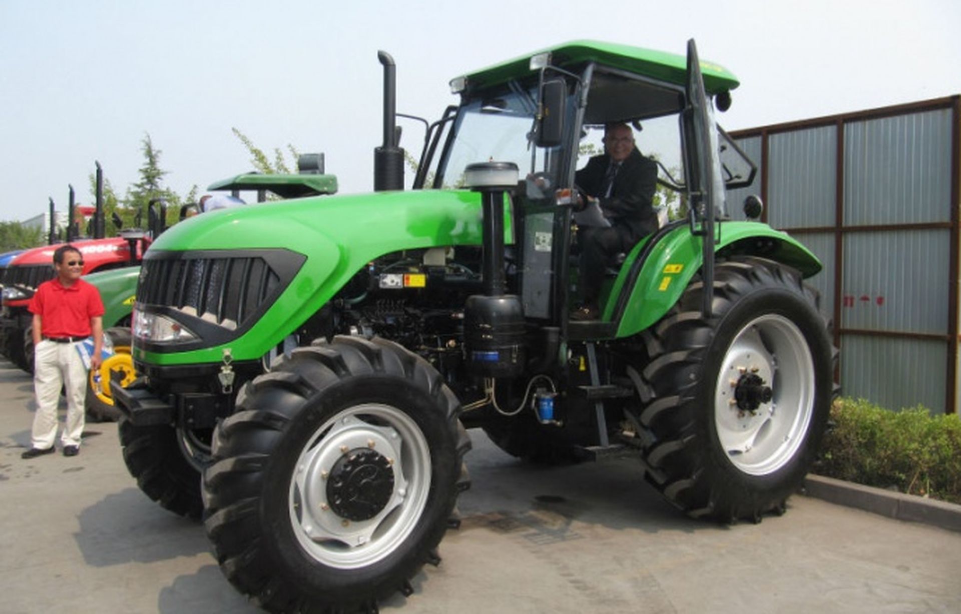 Український бізнесмен хоче виготовляти китайські трактори