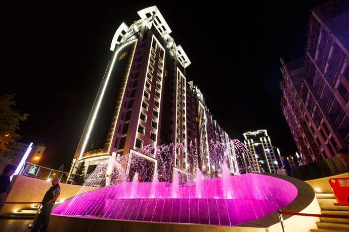 У Києві відкрили 150-метрову алею світло-музичних фонтанів