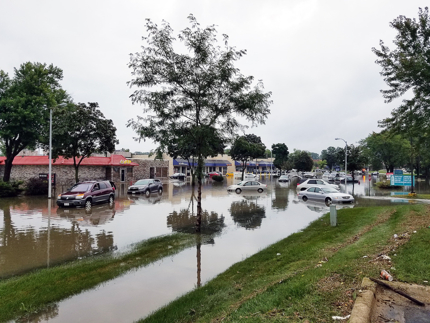 Як міста використовують урбан-планування проти повеней та злив