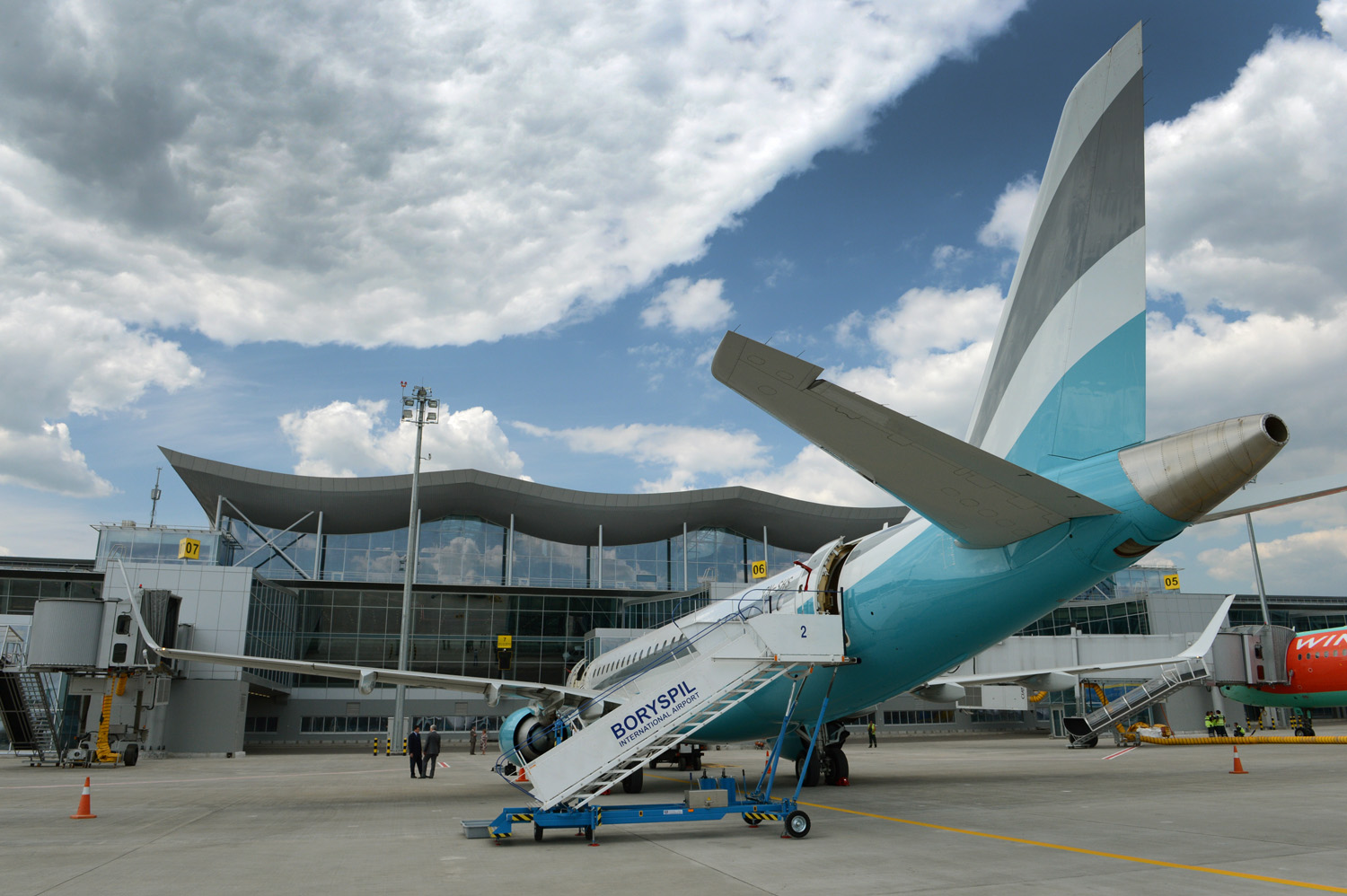 У аеропорту Бориспіль тестують запуск багаторівневого паркінгу