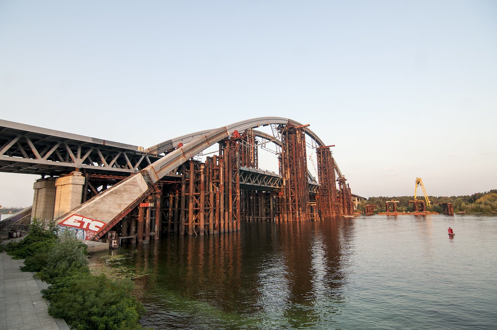🛣️ Mininfrastruktury proponuje zrobyty platni dorogy ta mosty v Ukraїni