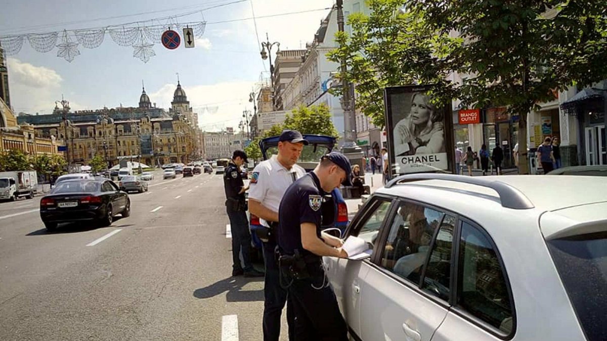 🚗 «Štrafy za parkuvannja» – novyj elektronnyj servis, de možna znajty evakujovani avto