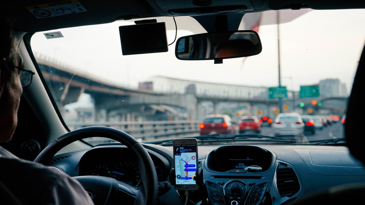 🚕 Uber почав приховувати номери телефонів водіїв та пасажирів в Україні