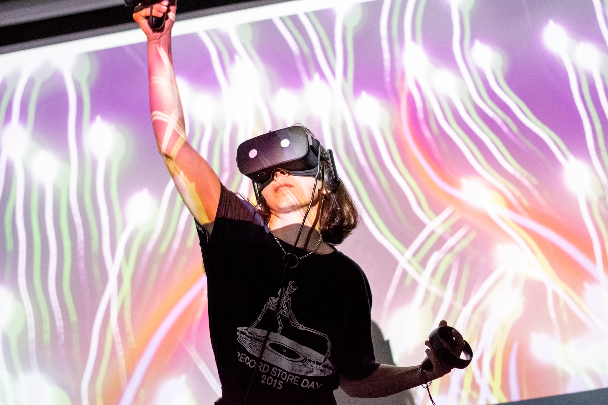🎭 У Києві пройде фестиваль FRONTIER – поринути у мистецтво через віртуальну реальність