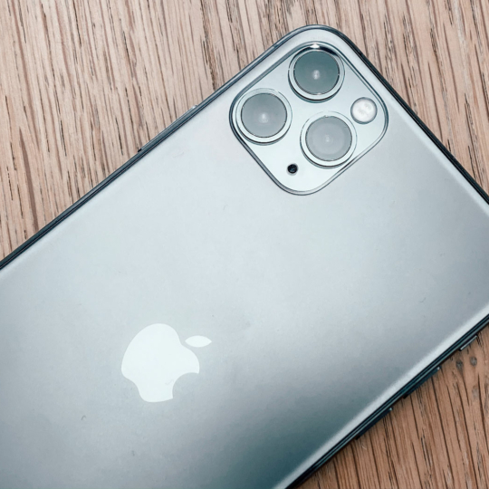 😈 Опитування: кожен п'ятий американець не стане купляти новий iPhone, якщо у його назві буде число 13 