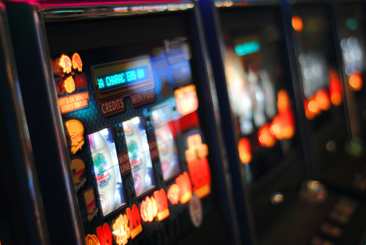 🎲 Азартні ігри: Рада легалізувала роботу азартних закладів