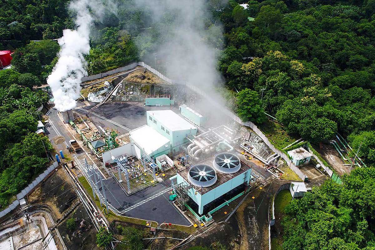 Президент Сальвадору пропонує добувати біткоїн на енергії вулканів
