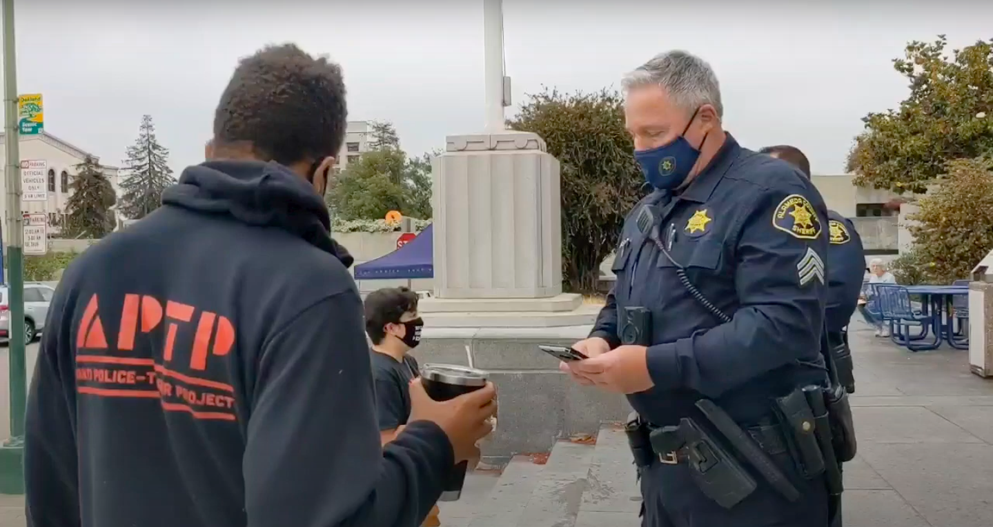 🤡 Policejśkyj uvimknuv pisnju Tejlor Svift, aby video z nym ne vyklaly u YouTube