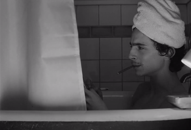 👌 Тімоті Шаламе приймає ванну в уривку з «Французької депеші» Веса Андерсона