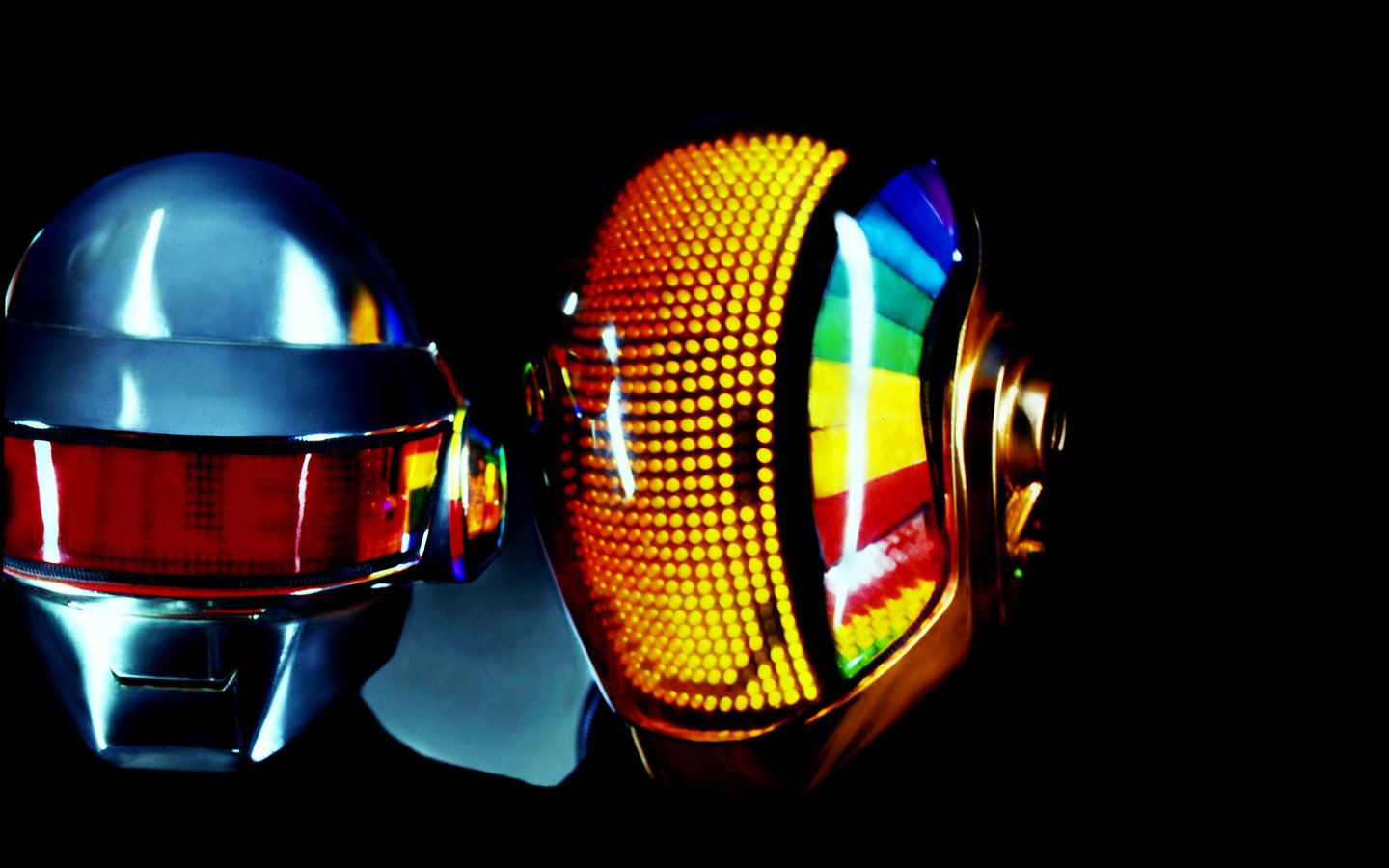 🤯 Один з учасників Daft Punk анонсував сольний альбом та вперше показав своє обличчя