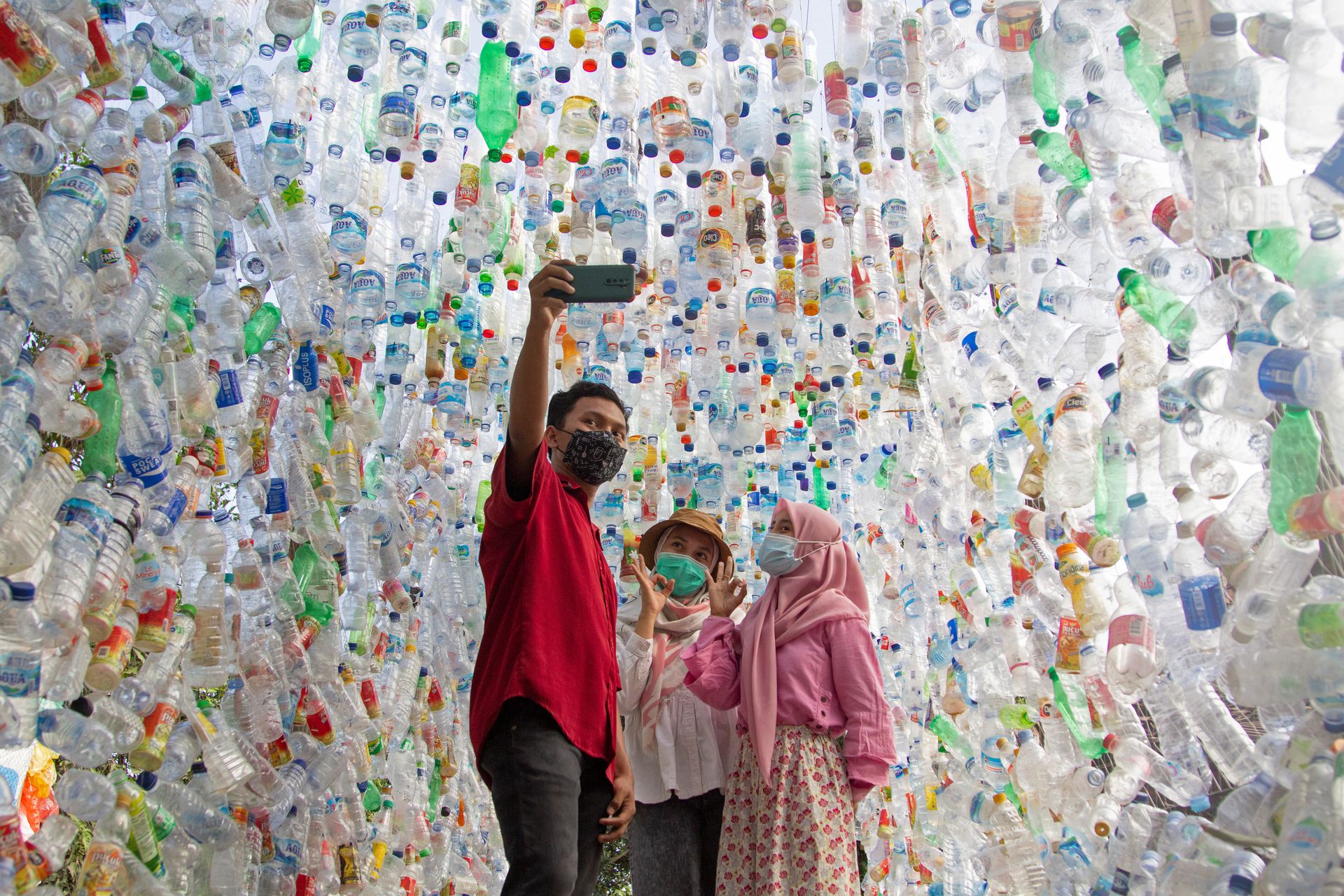 ♻️ V Indoneziї stvoryly muzej plastyku — jogo stvoryly z plastyku zibranogo z vodojmyšč