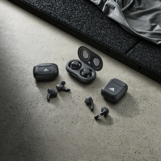 🏃🏼‍♂️ Adidas презентували нові навушники для спорту 