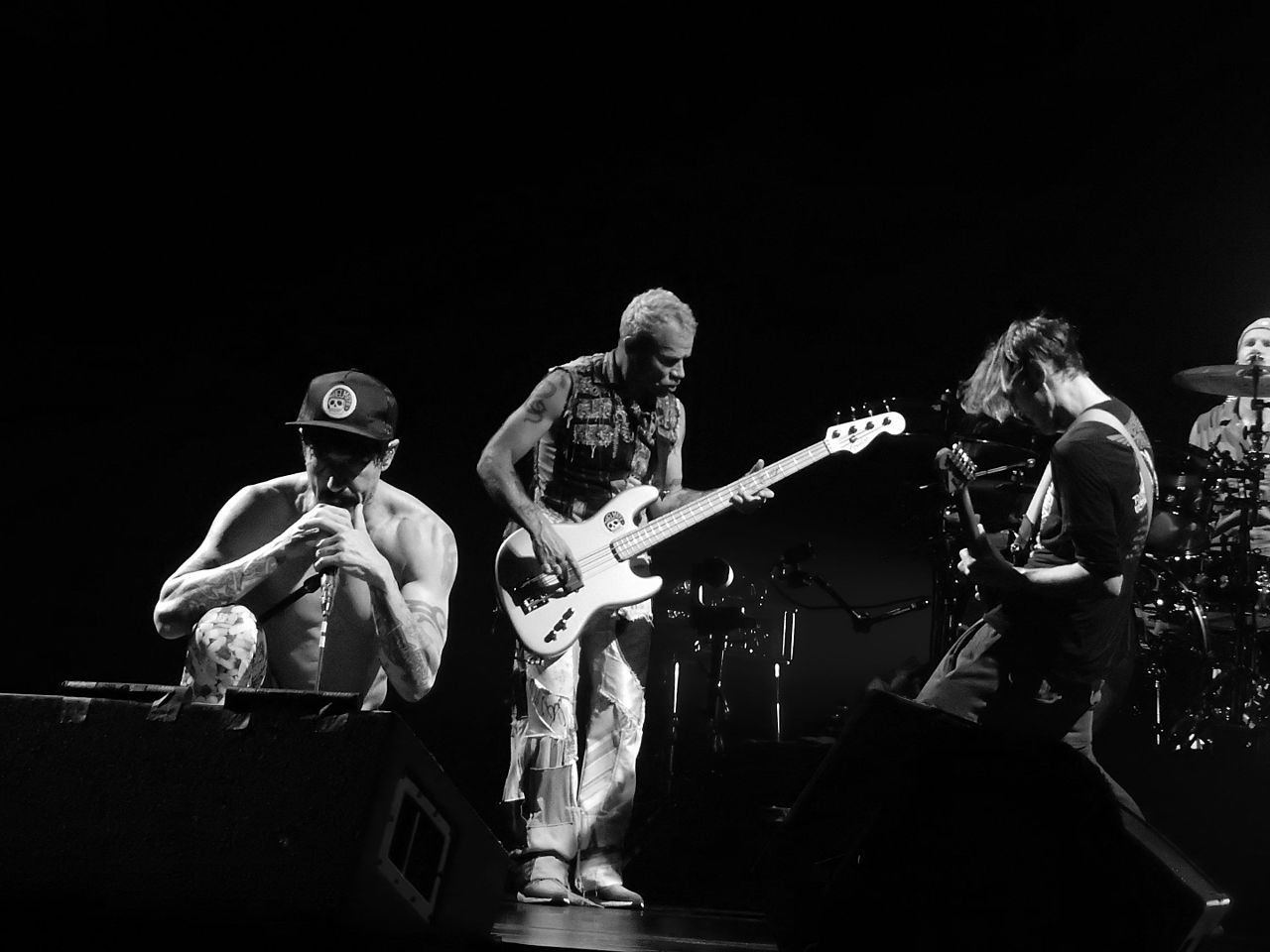 🌶️ Red Hot Chili Peppers анонсували новий альбом Unlimited Love та поділилися синглом Black Summer