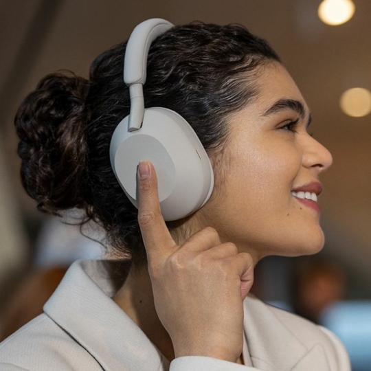 🎧 Sony показала нове покоління навушників WH-1000XM5 — оновлення дизайну та характеристик