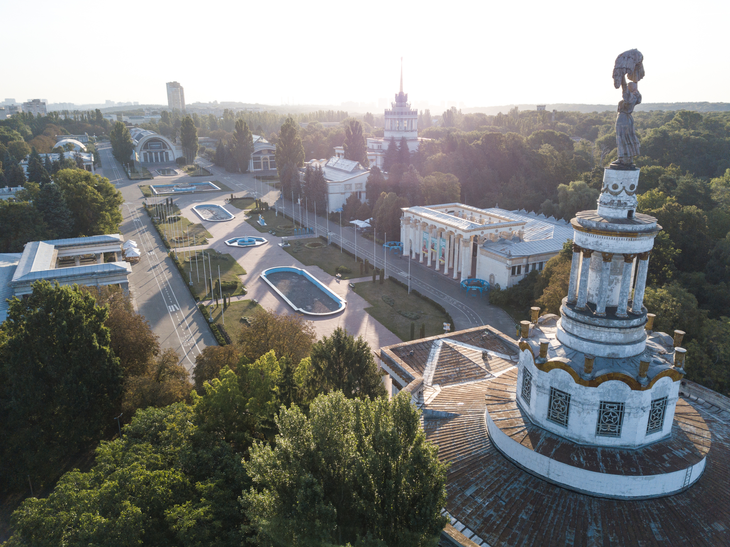 VDNG ogološuje «Litnij zbir» ukraїnśkyh vyrobnykiv  