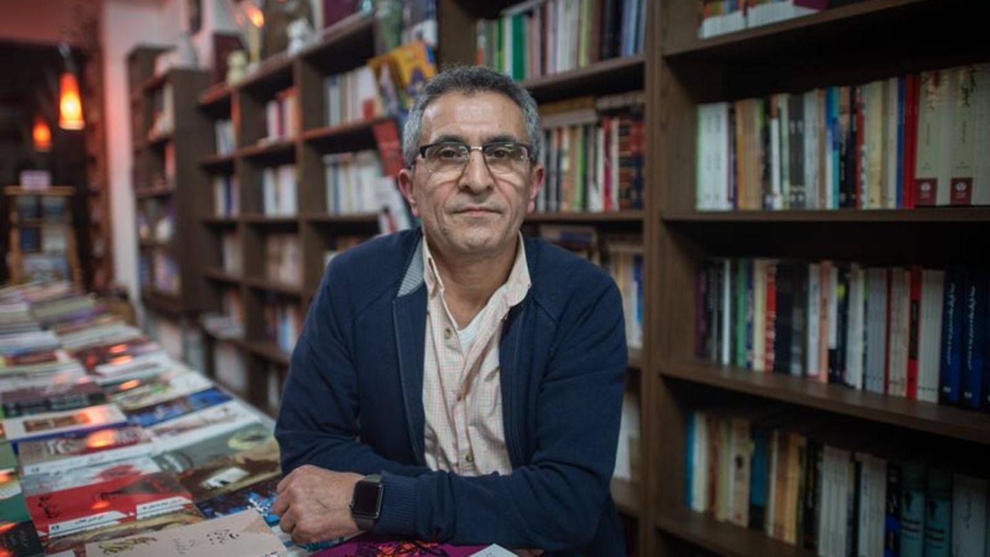 😪 Помер Аббас Маруфі, іранський письменник-дисидент, протеже Ґюнтера Ґрасса