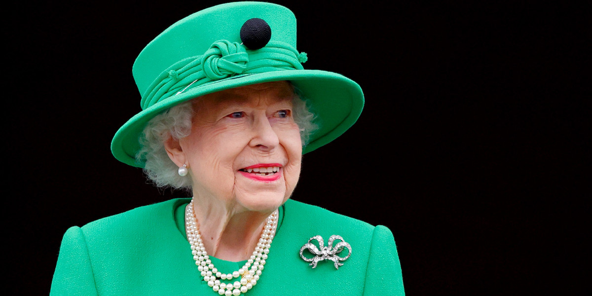 👑 Королева Єлизавета ІІ пропустила приватний концерт Пола Маккартні, щоб подивитись «Твін Пікс»