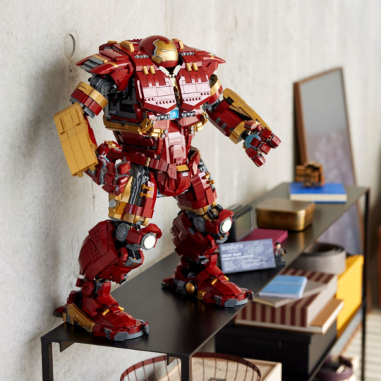 💪🏻 Lego випустить великий та деталізований конструктор костюма Залізної людини — фото