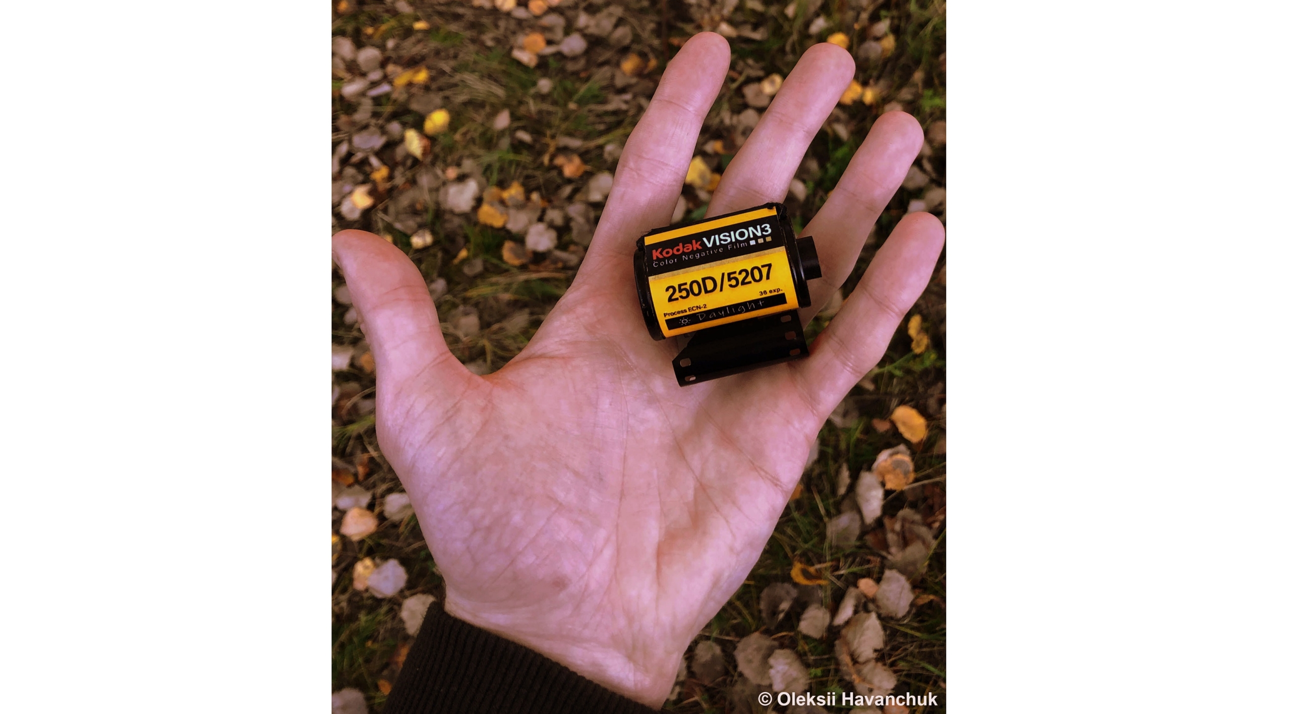 Kodak Vision3 250, кіноплівка, яку потрібно проявляти за процесом ECN2. Власна намотка фотолабораторії Analag Missionary