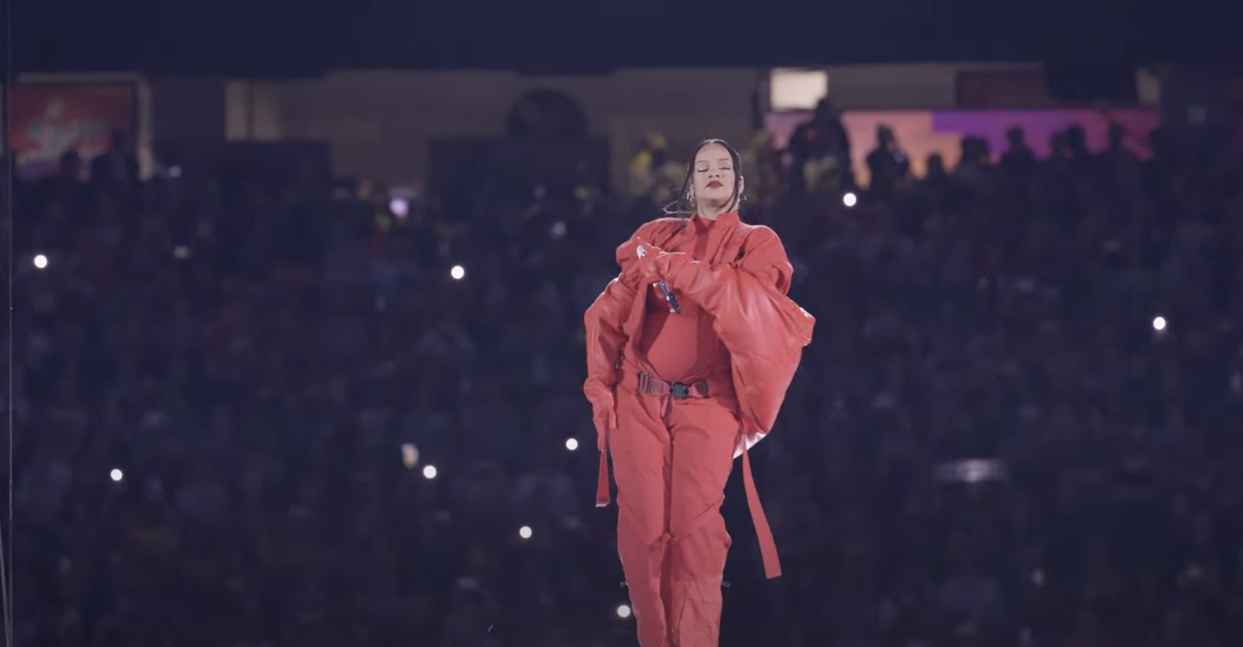 🎤 Дивіться перший за 5 років живий виступ Ріанни на Apple Music Super Bowl Halftime Show