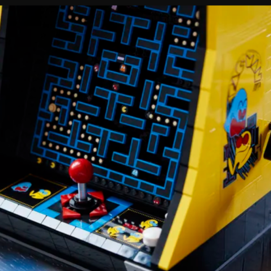 🕹 LEGO випустить новий набір, який імітує ігровий автомат Pac-Man
