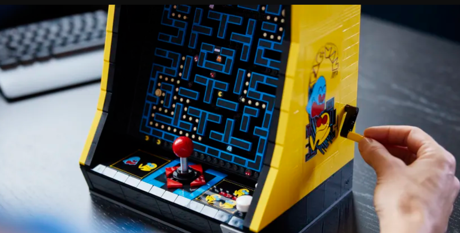 🕹 LEGO випустить новий набір, який імітує ігровий автомат Pac-Man