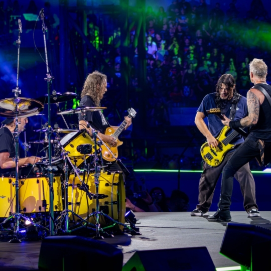 🦇 Кірк Геммет підтвердив, що у пісні Metallica дійсно є риф натхнений класичною темою «Бетмена»