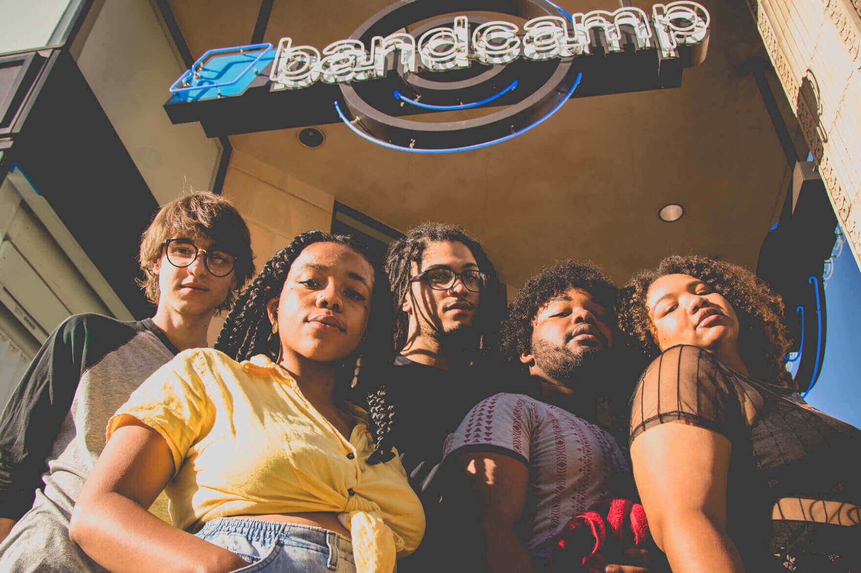 🥴 Songtradr звільнив 50% працівників, коли придбав Bandcamp