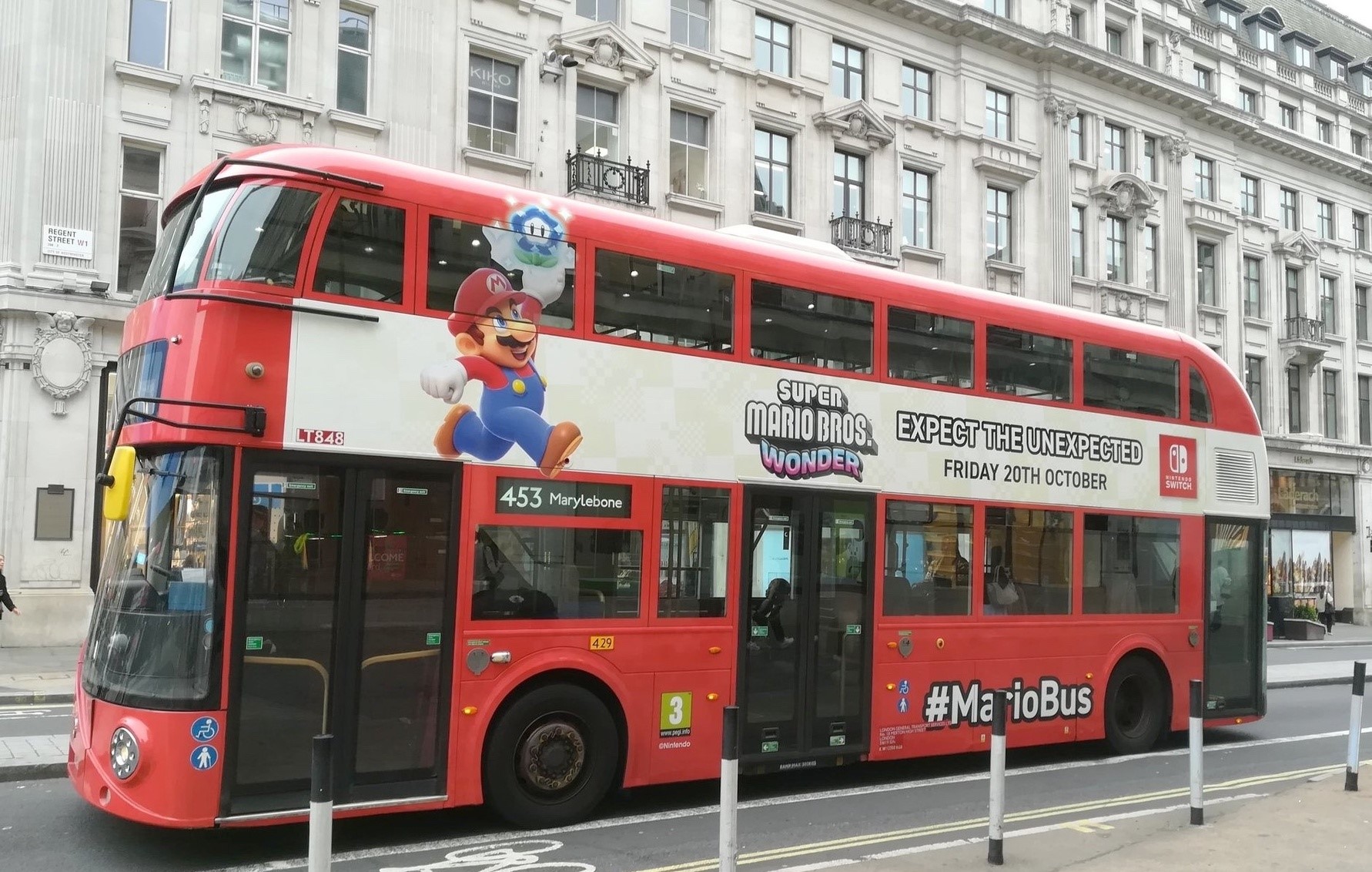 🚌 У Лондоні запустили автобуси на честь Super Mario Wonder