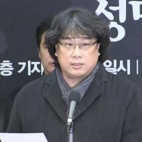 🎥 Режисер «Паразитів» очолив протест проти корейської поліції