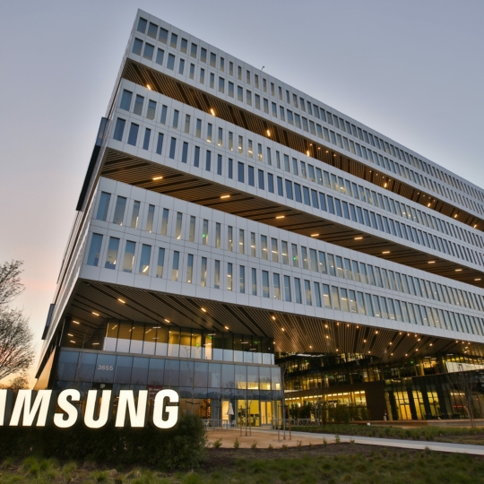 👀 Tysjači pracivnykiv Samsung vyjšly na strajk čerez nyźku zarplatnju