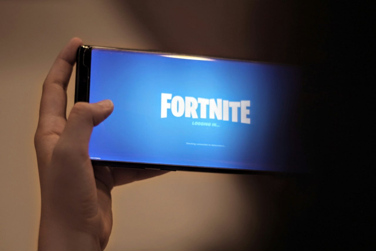 🤔 Epic Games звинувачує Apple в навмисній затримці запуску магазину в ЄС