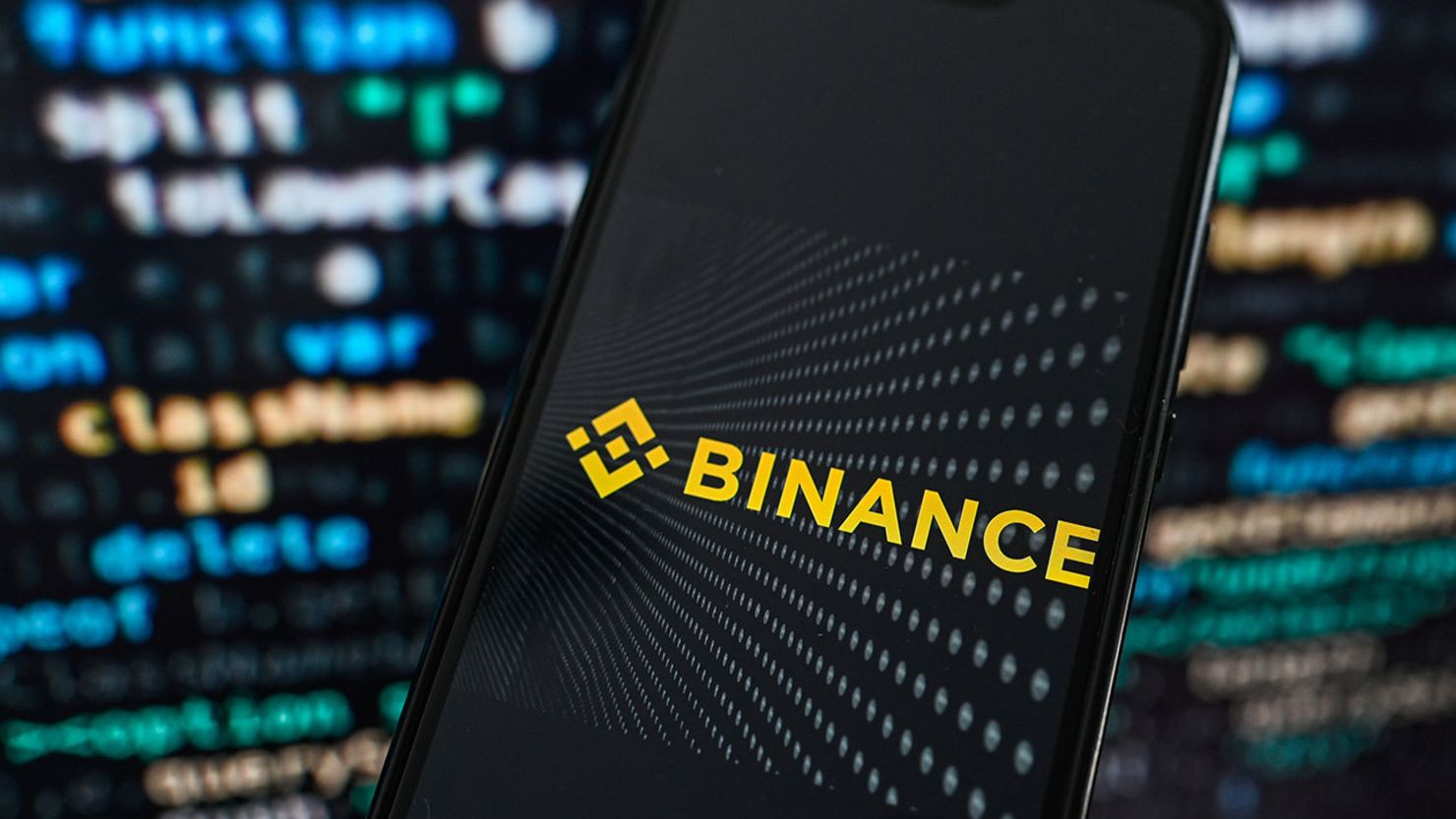 Binance примусово конвертує деякі токени в USDC та проводить делістинг