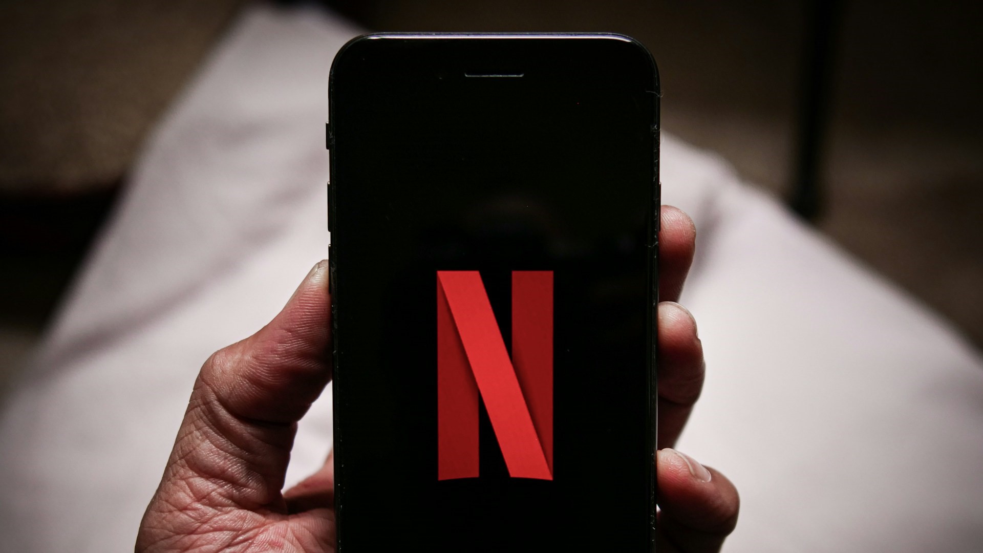 📱 Netflix zapuskaje instrument «Momenty», jakyj dozvoljaje dilytysja uryvkamy z fiľmiv ta šou