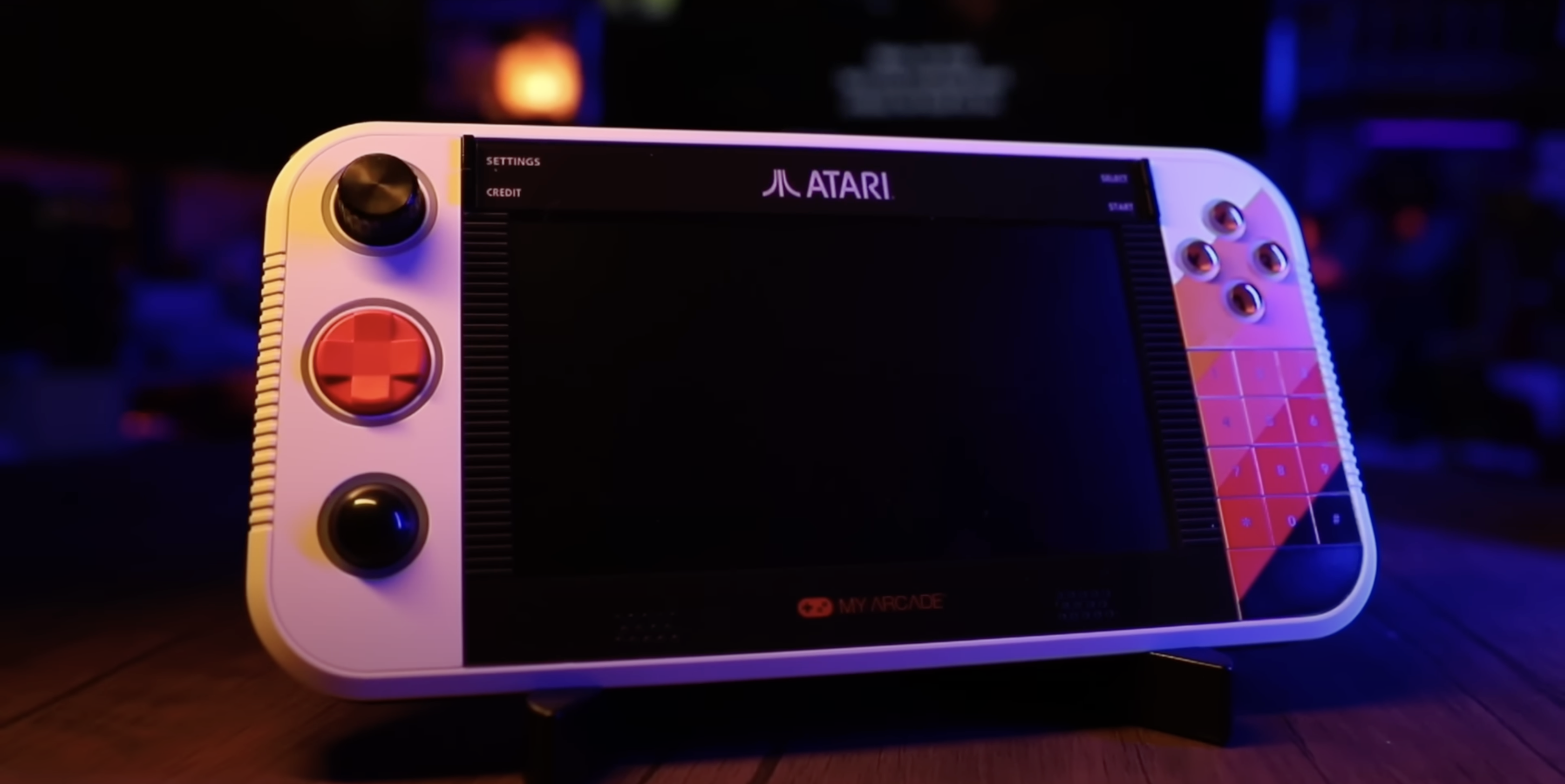 🎮 Atari повертається — компанія представила власну портативну консоль, але лише для ретро-ігор