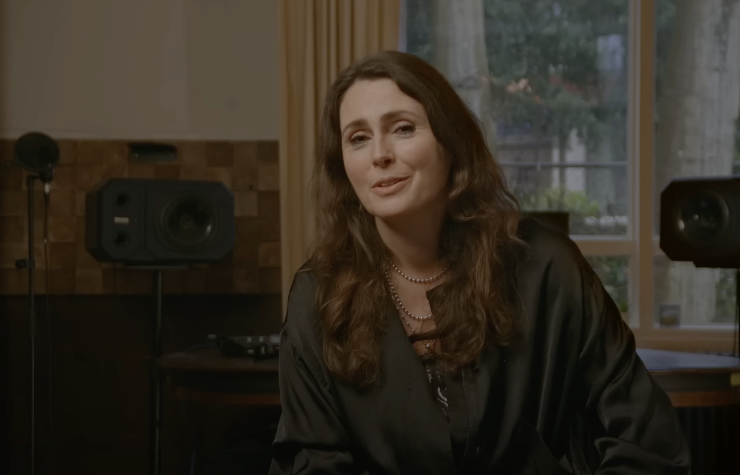 👀 Гурт Within Temptation випустив документалку про виступ Шарон ден Адель в Україні